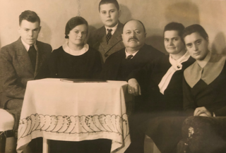 Photo of the Steiner family