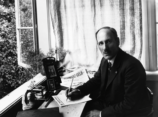 Photo von Gustav Wolff an seinem Schreibtisch 1926 oder 1927